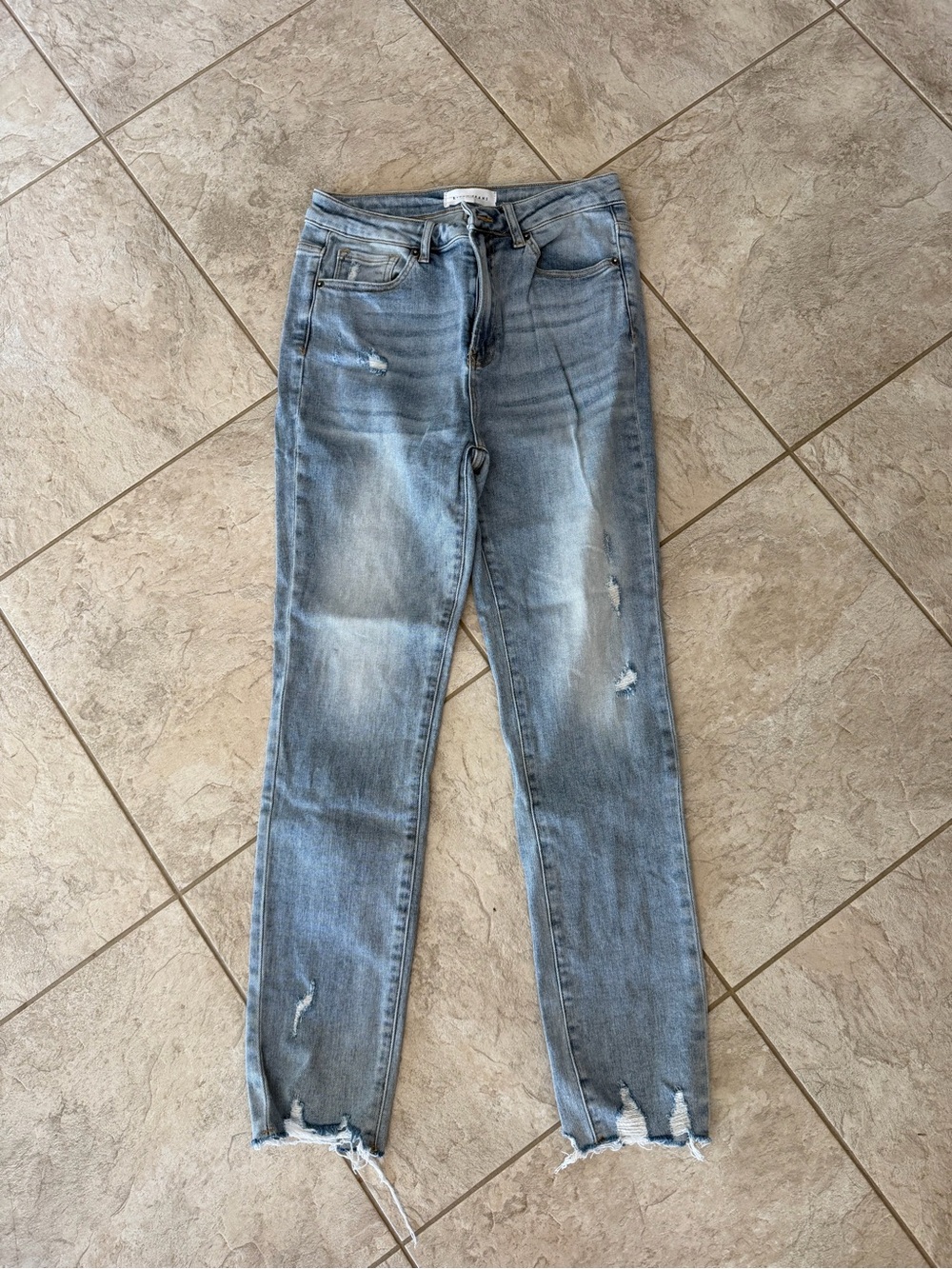 Risen Jeans with Light Distressing Skinny/Slim/Ankle Raw Hem Size 7/28